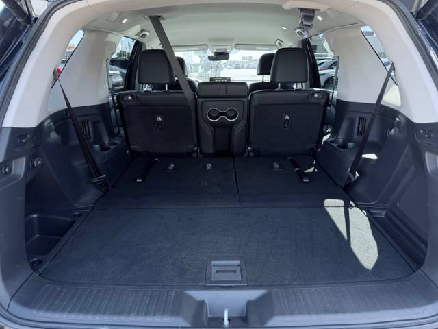 Used 2025 Honda Pilot EX-L image 10
