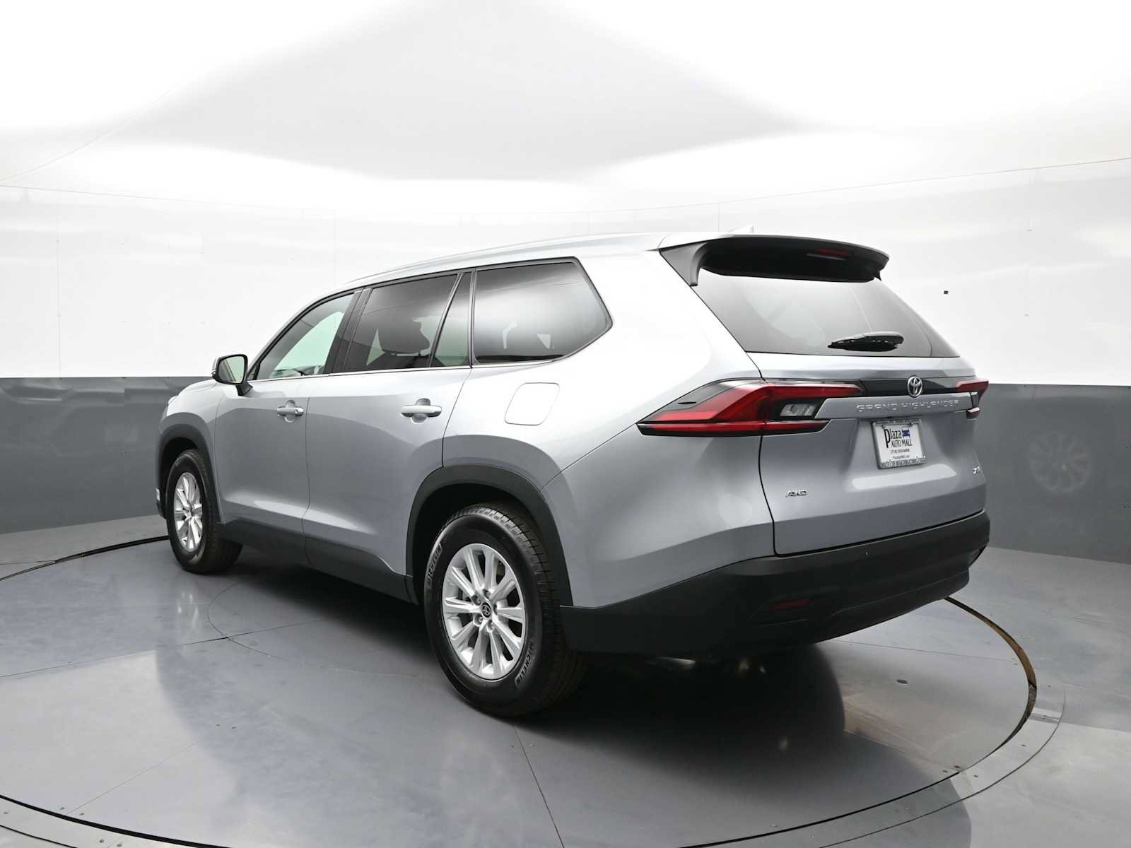 Certified 2025 Toyota Grand Highlander AWD image 8