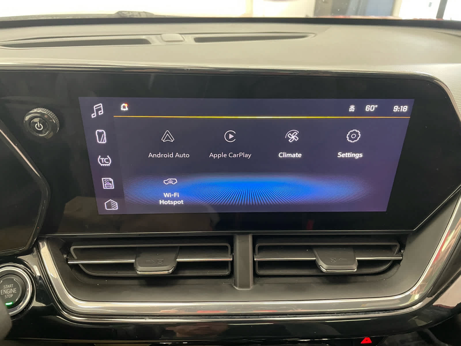Certified 2024 Chevrolet Trax RS w/ Sunroof Package FWD image 3