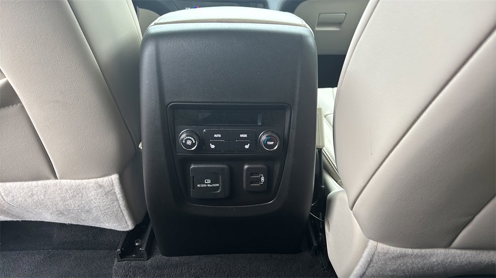 Used 2023 Buick Enclave Avenir image 11