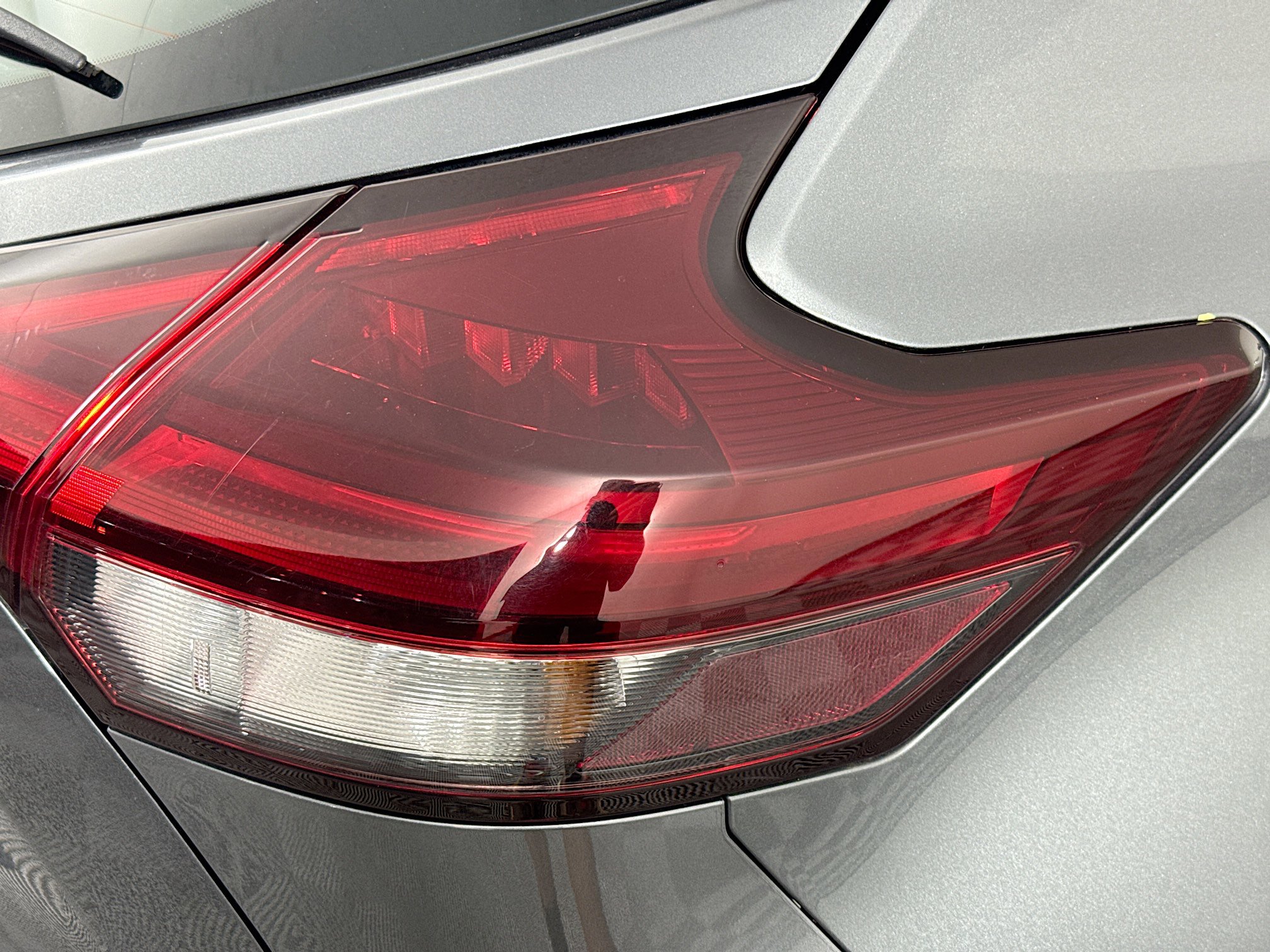 Used 2022 Nissan Kicks S image 33