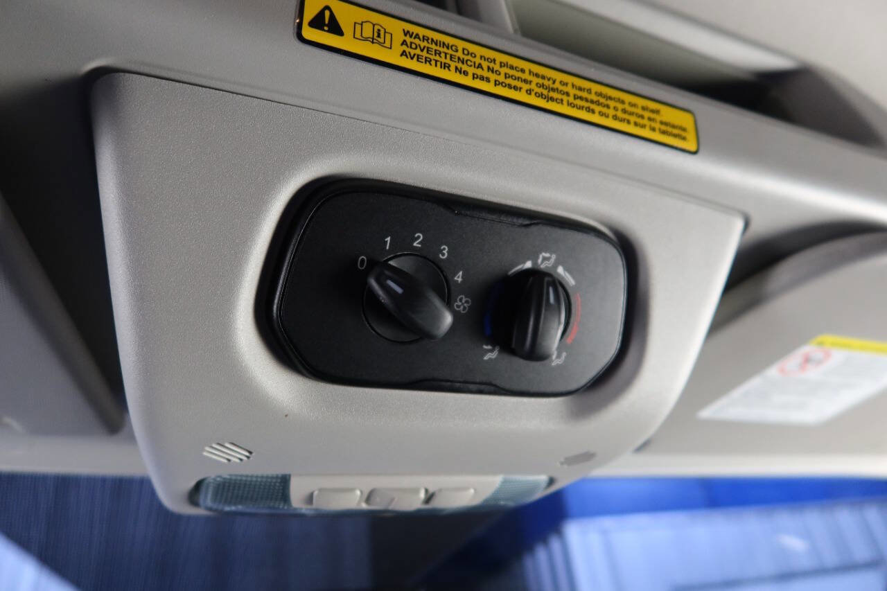 Used 2016 Ford Transit 350 XL image 34