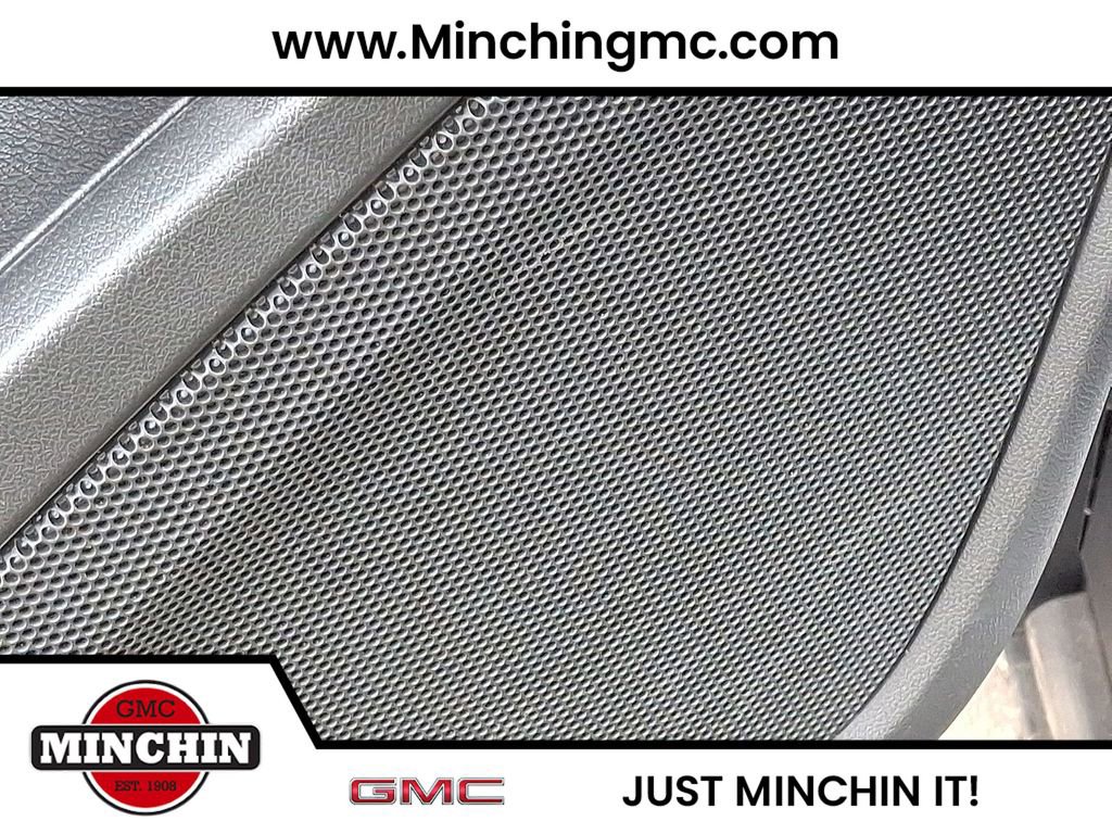 Used 2023 GMC Terrain SLT w/ Tech Package image 25