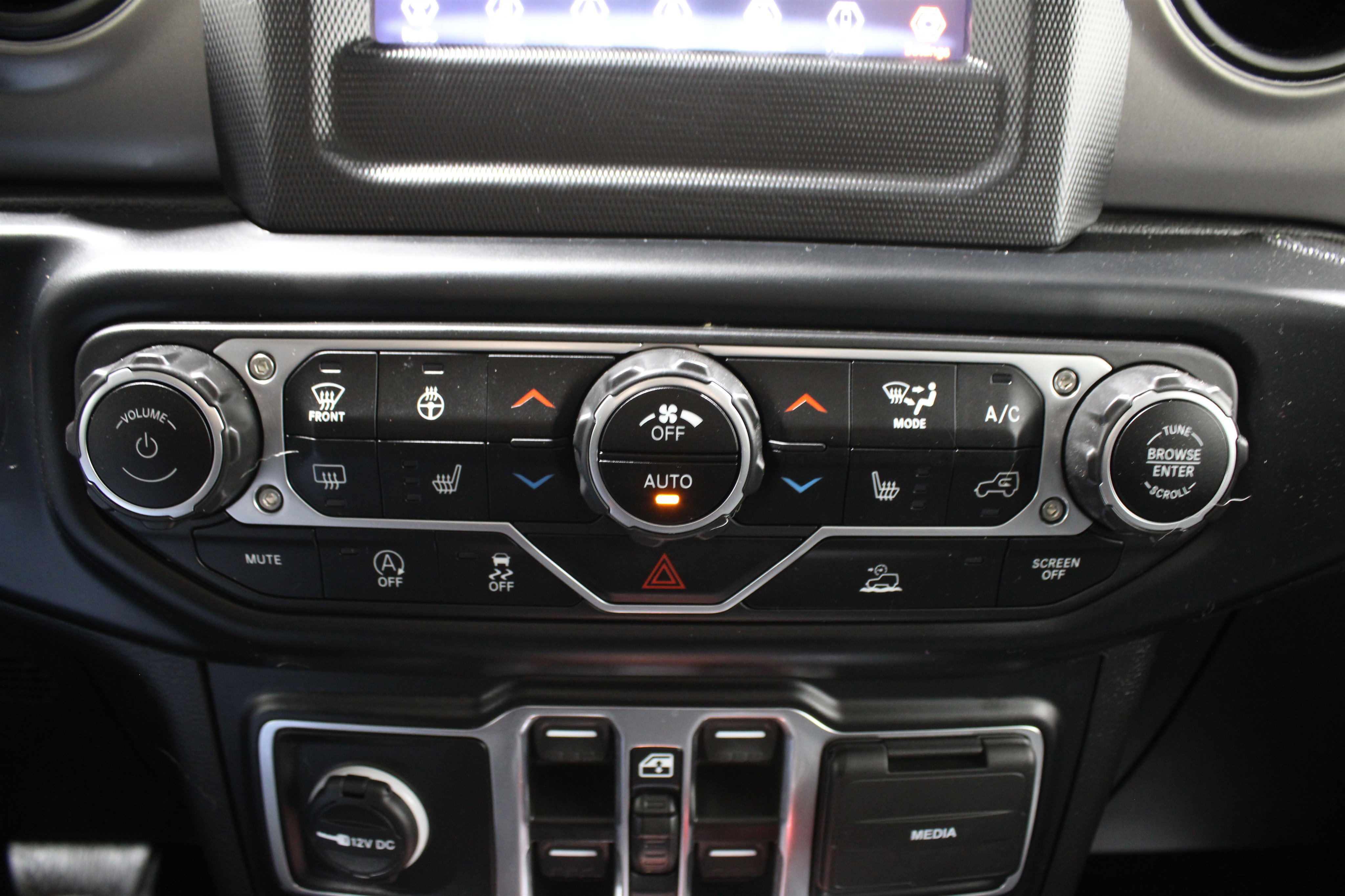 Used 2023 Jeep Gladiator Willys image 20