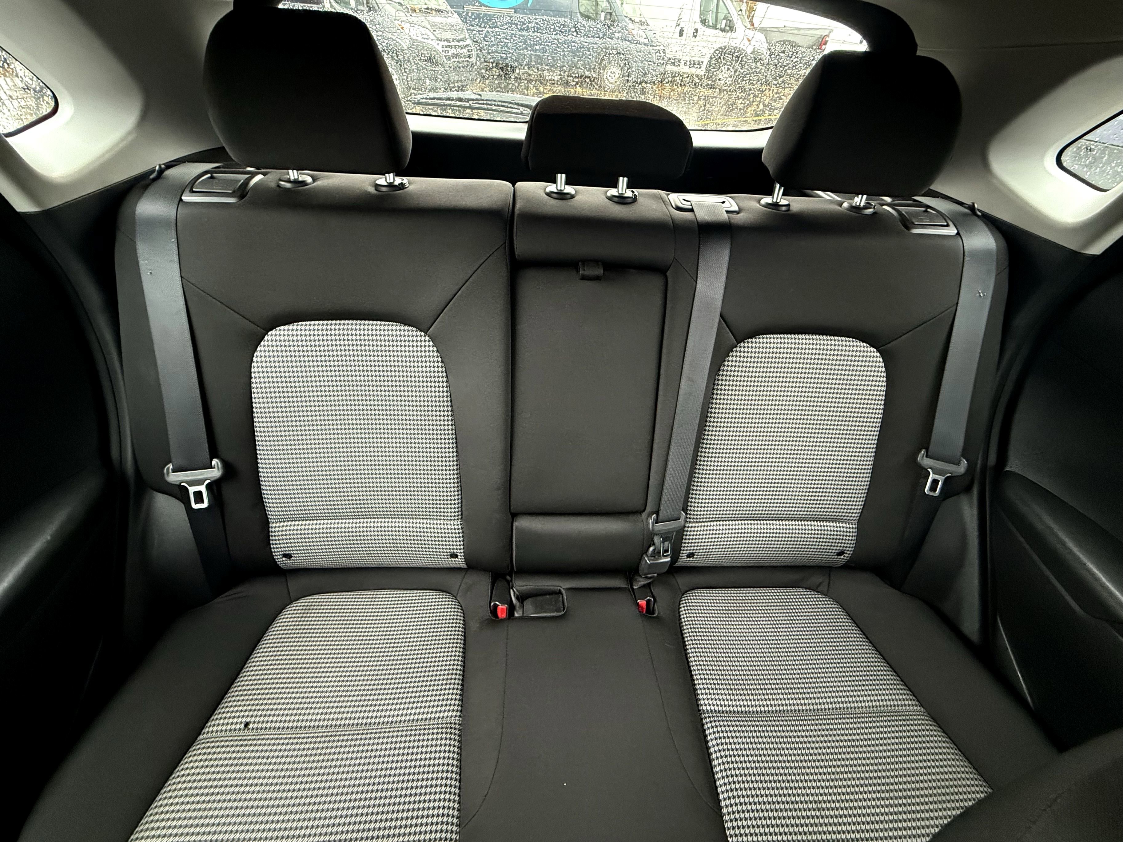 Used 2020 Hyundai Kona SE image 27