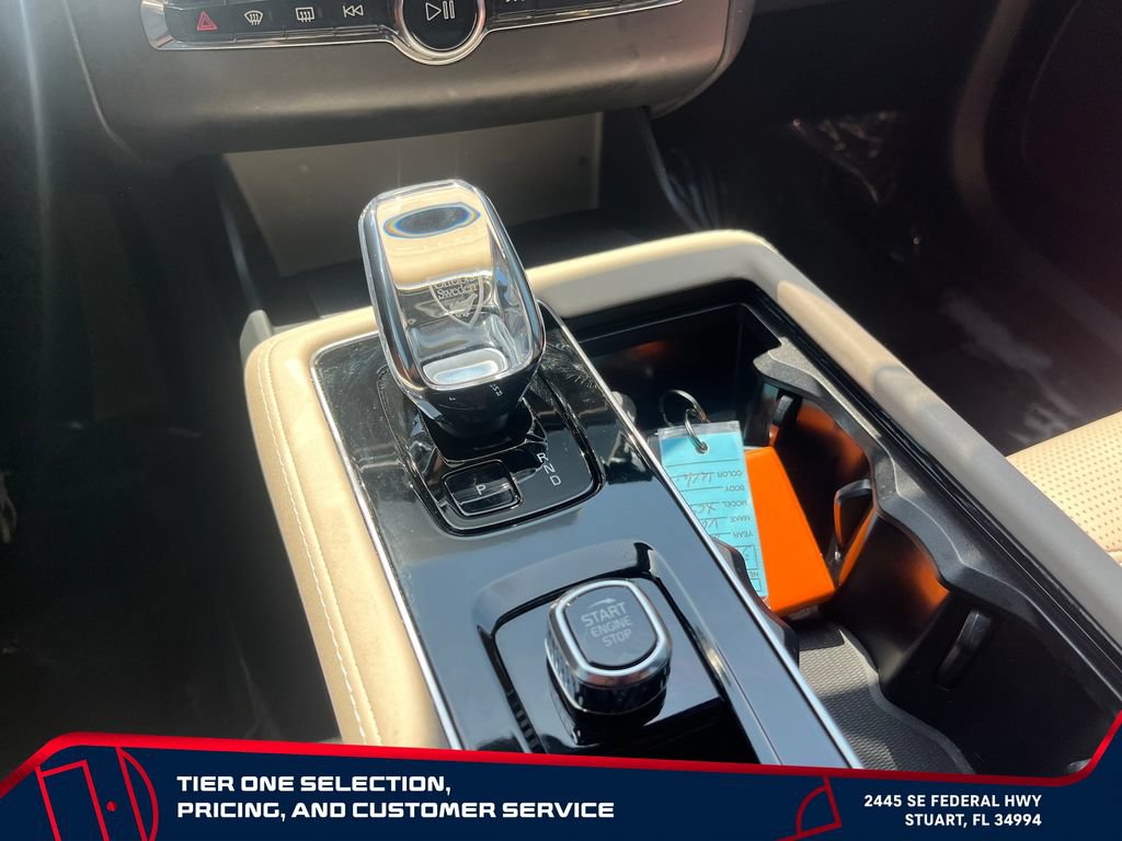 Used 2025 Volvo XC90 B6 Ultra w/ Protection Package Premier AWD/4WD image 27