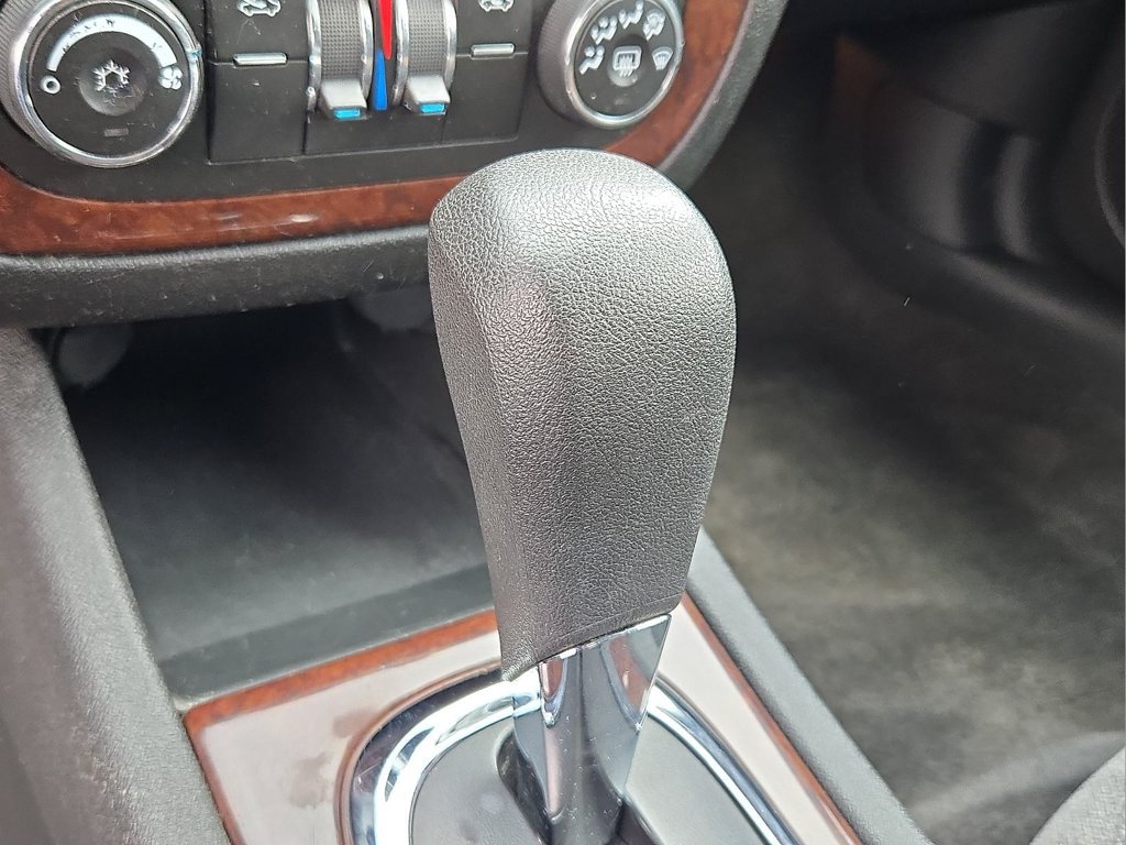 Used 2011 Chevrolet Impala LT FWD image 18