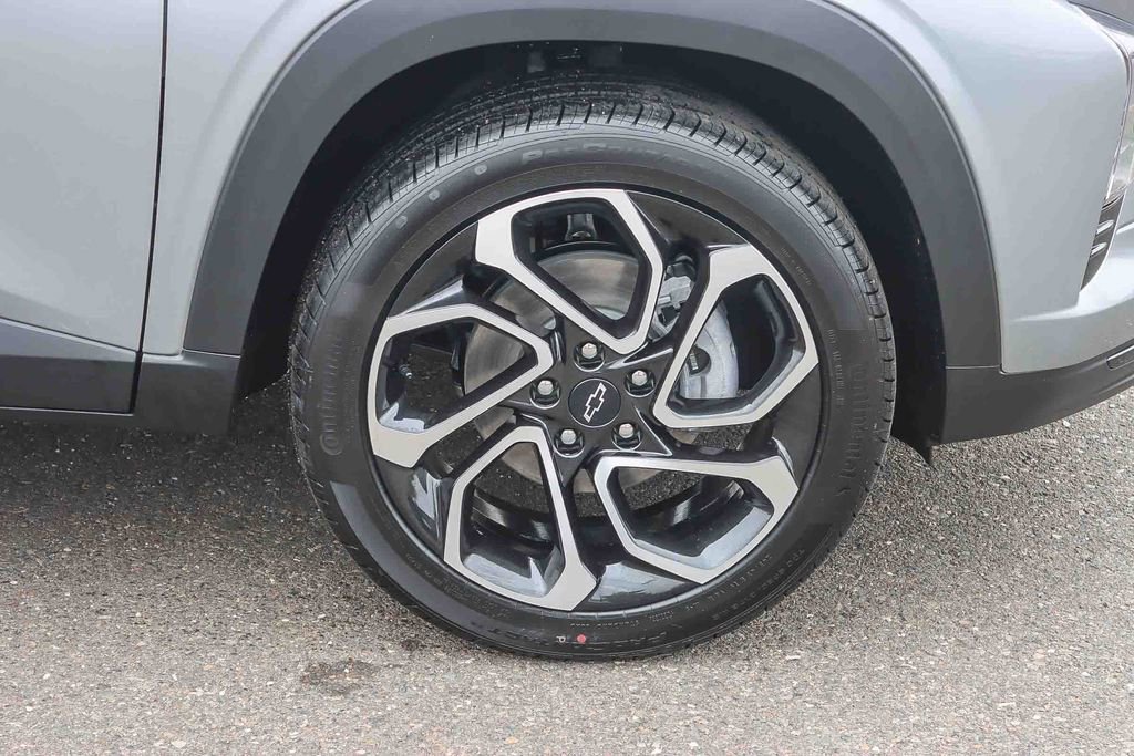 New 2026 Chevrolet Trax RS image 9