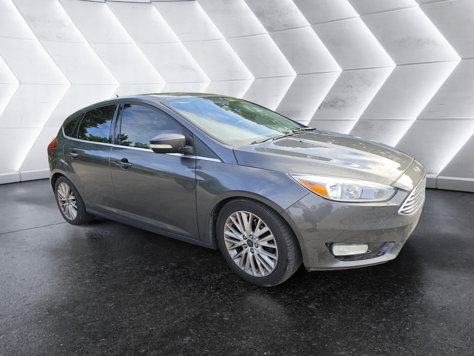 Used 2015 Ford Focus Titanium FWD video 1