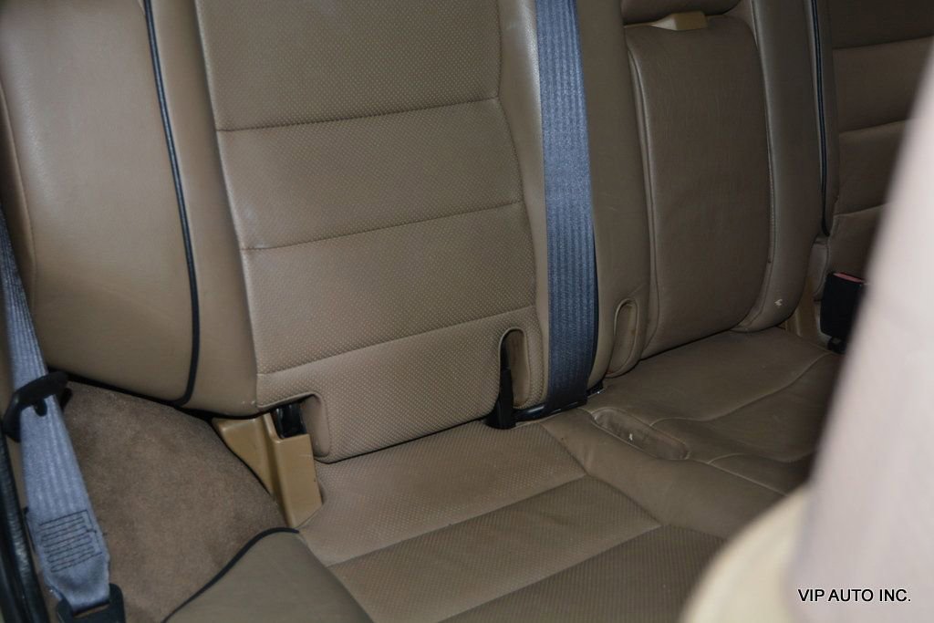 Used 2000 Land Rover Discovery image 24
