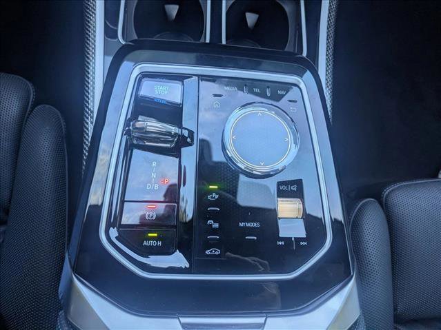 Used 2023 BMW i7 xDrive60 image 12