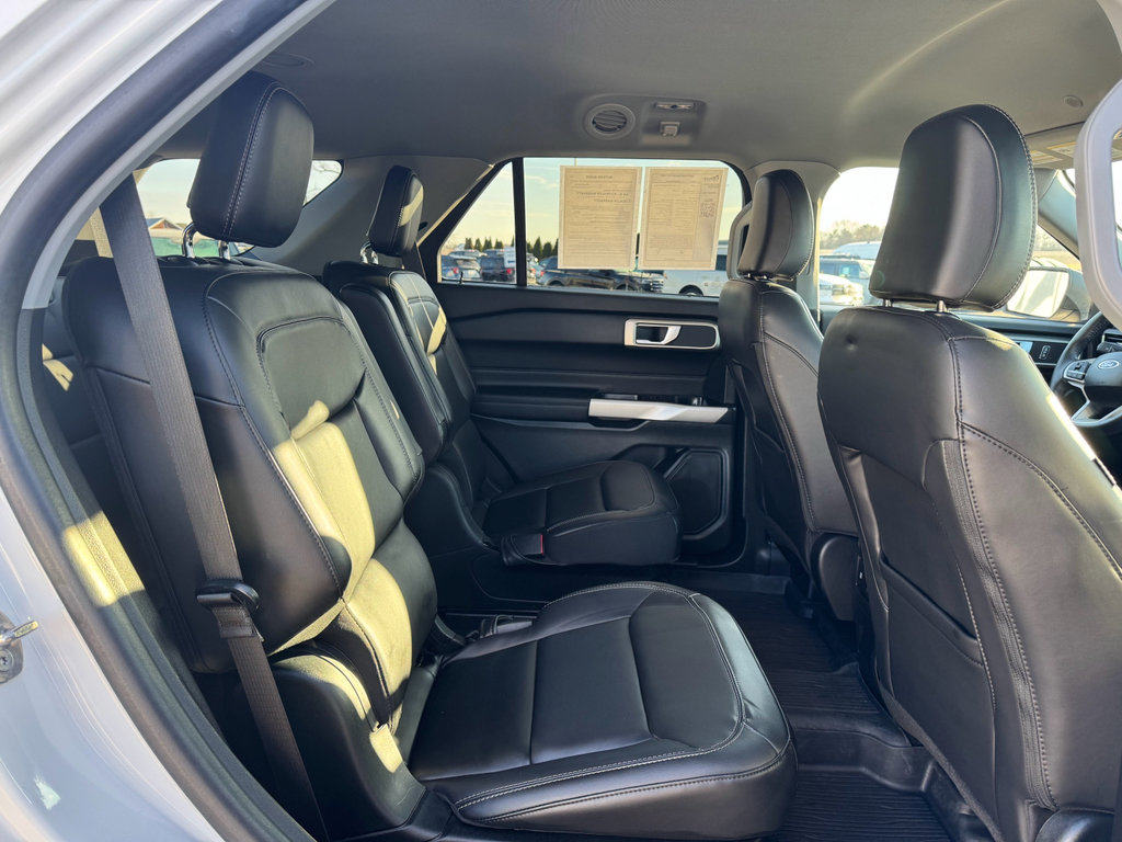Used 2023 Ford Explorer XLT w/ Equipment Group 202A image 15