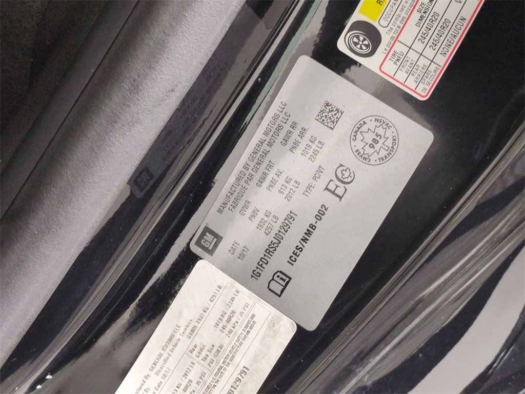 Used 2018 Chevrolet Camaro LT image 30