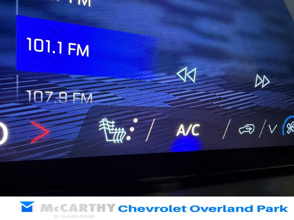 Used 2024 Chevrolet Traverse LS w/ Midnight/Sport Edition FWD image 22