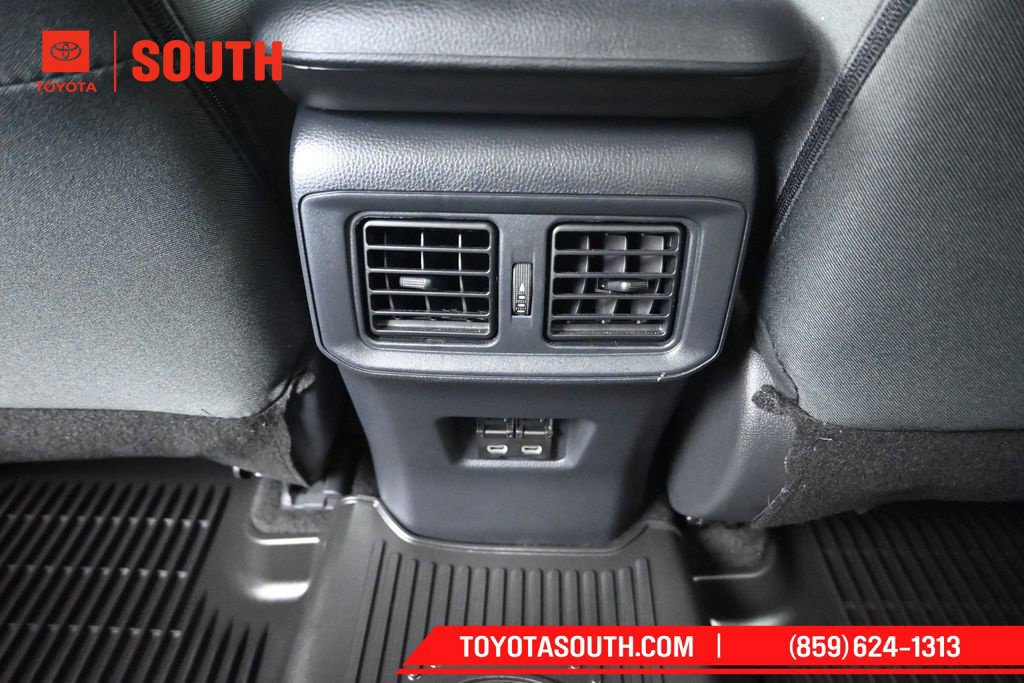 Used 2024 Toyota RAV4 XLE AWD/4WD image 24