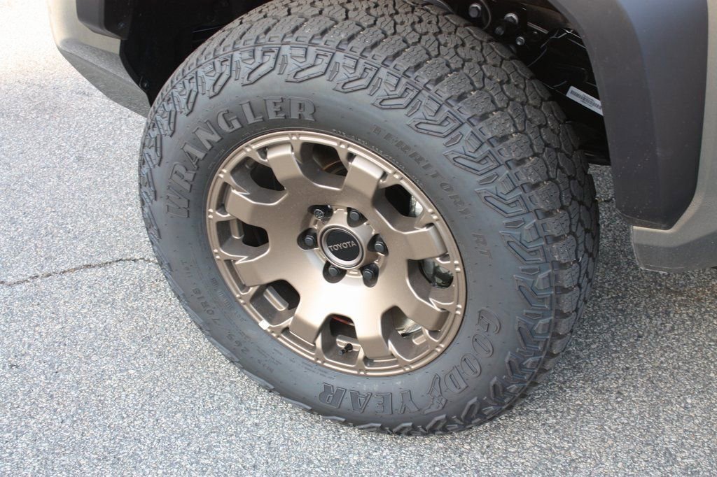 New 2025 Toyota Tacoma Trailhunter image 29