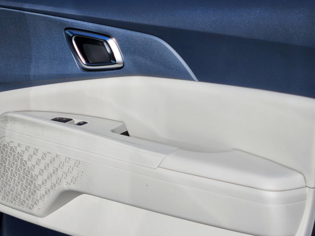 New 2026 Kia Carnival EX image 13