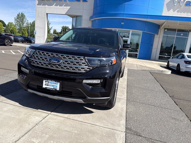 Used 2022 Ford Explorer Limited w/ Equipment Group 301A AWD/4WD image 14