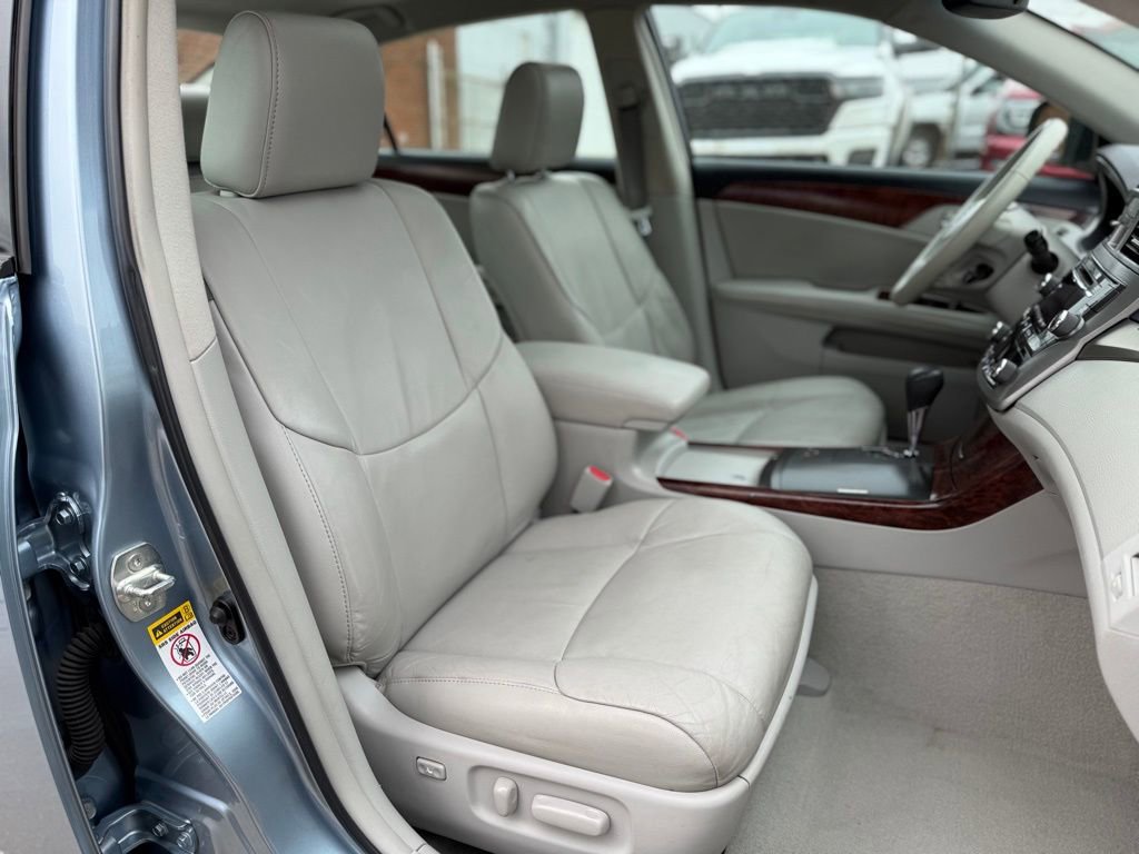 Used 2011 Toyota Avalon image 21
