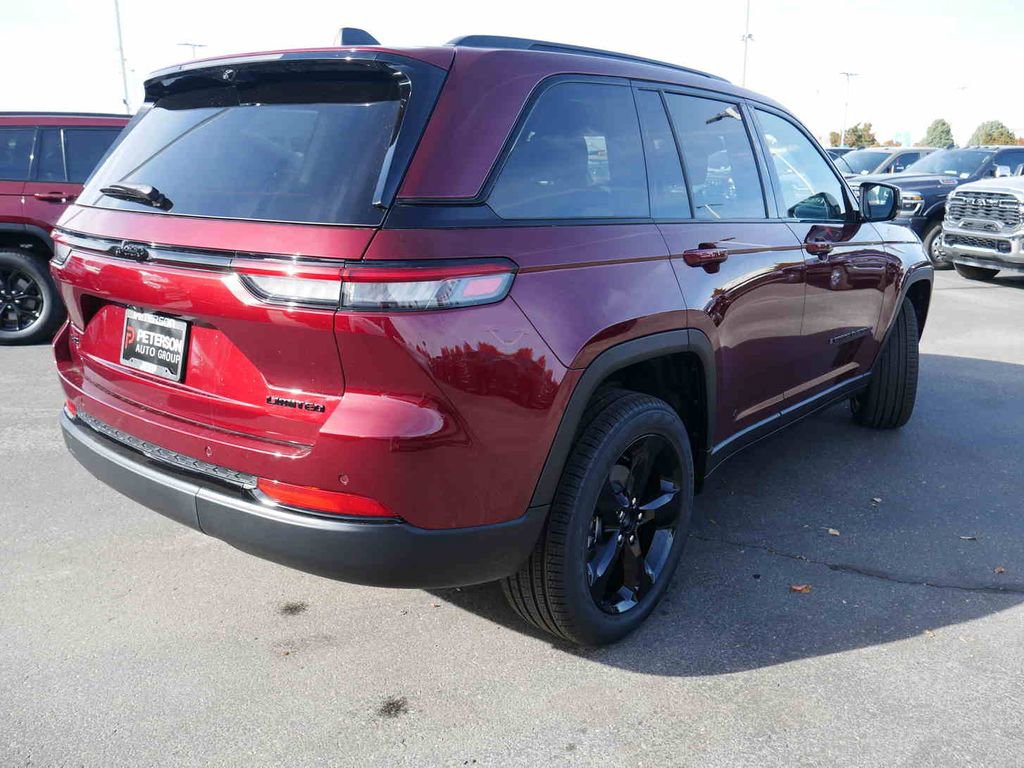New 2025 Jeep Grand Cherokee Limited w/ Luxury Tech Group II image 19