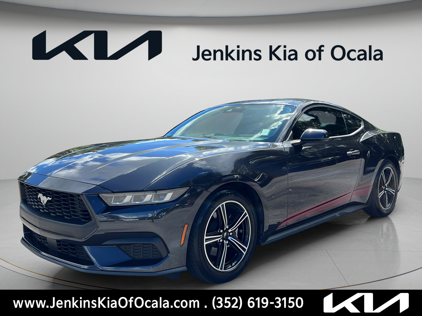 Used 2024 Ford Mustang Coupe RWD image 7
