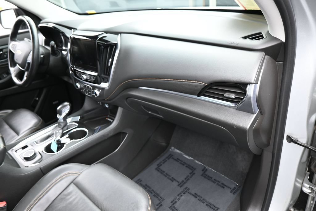 Used 2021 Chevrolet Traverse Premier w/ Redline Edition FWD image 59