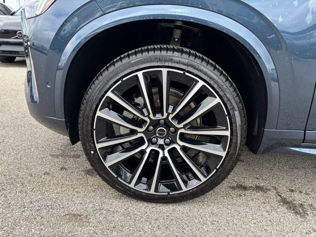 New 2026 Volvo XC90 B6 Plus w/ Protection Package AWD/4WD image 9