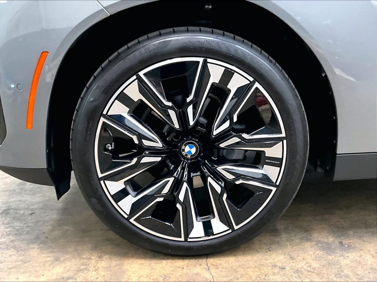 Used 2026 BMW X3 xDrive30i w/ Premium Package AWD/4WD image 12