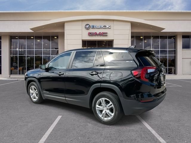 Used 2023 GMC Terrain SLE image 10