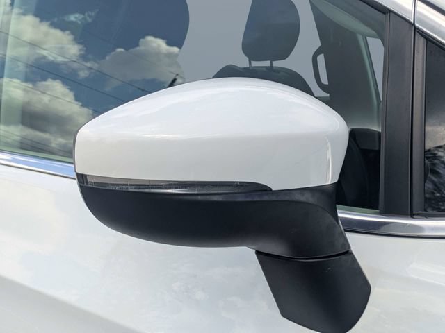 Used 2023 Chrysler Pacifica Touring-L FWD image 10