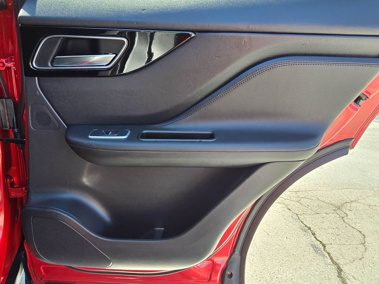 Used 2019 Jaguar F-PACE Premium image 39