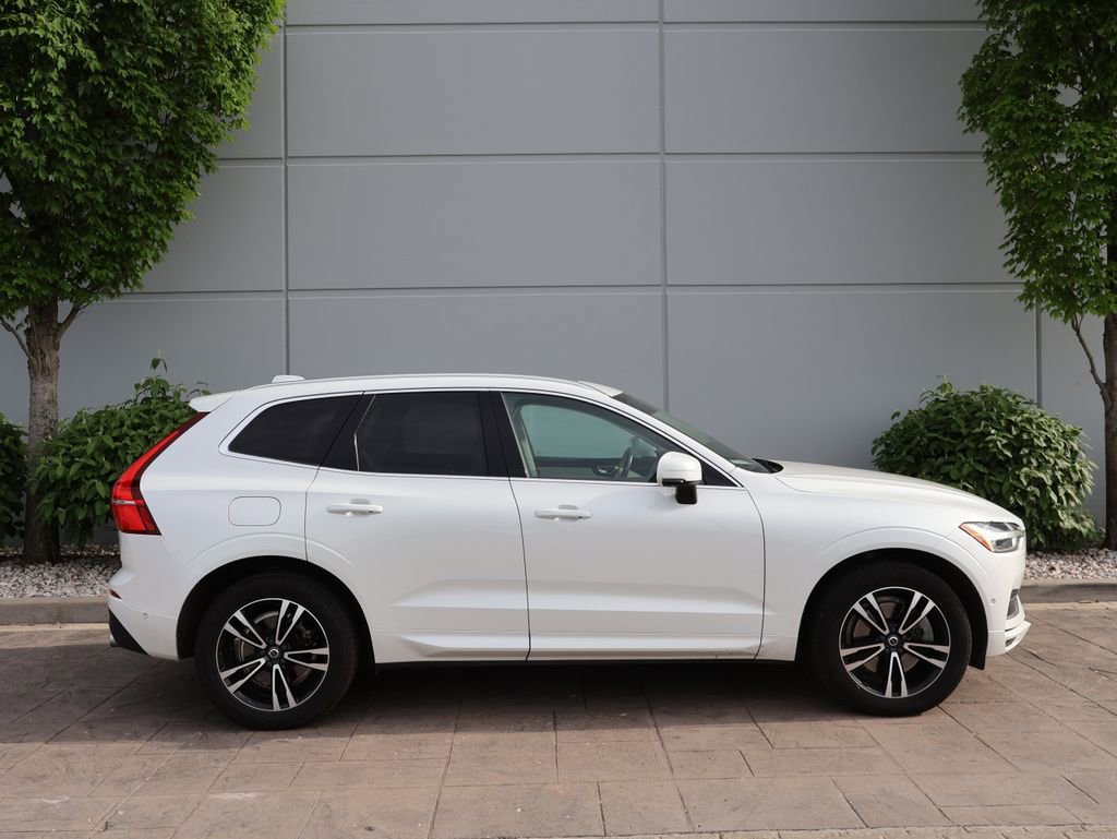 Used 2018 Volvo XC60 T6 Momentum w/ Convenience Package AWD/4WD image 5