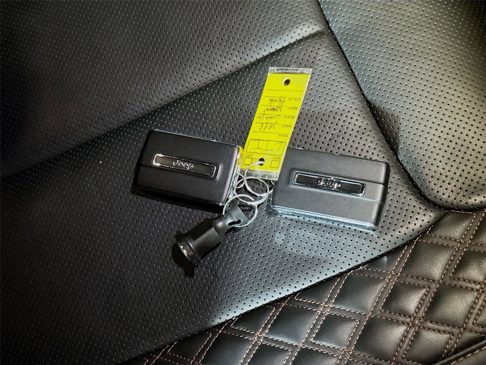 Used 2022 Jeep Grand Cherokee Summit image 24