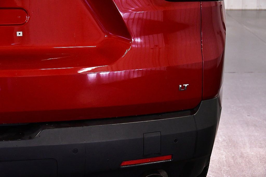 Used 2023 Chevrolet Traverse LT w/ LPO, Floor Liner Package image 11