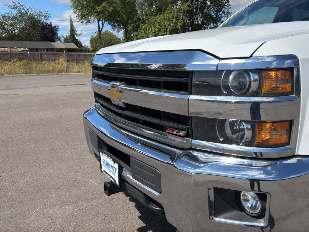 Used 2018 Chevrolet Silverado 3500 LT w/ LT Convenience Package AWD/4WD image 5