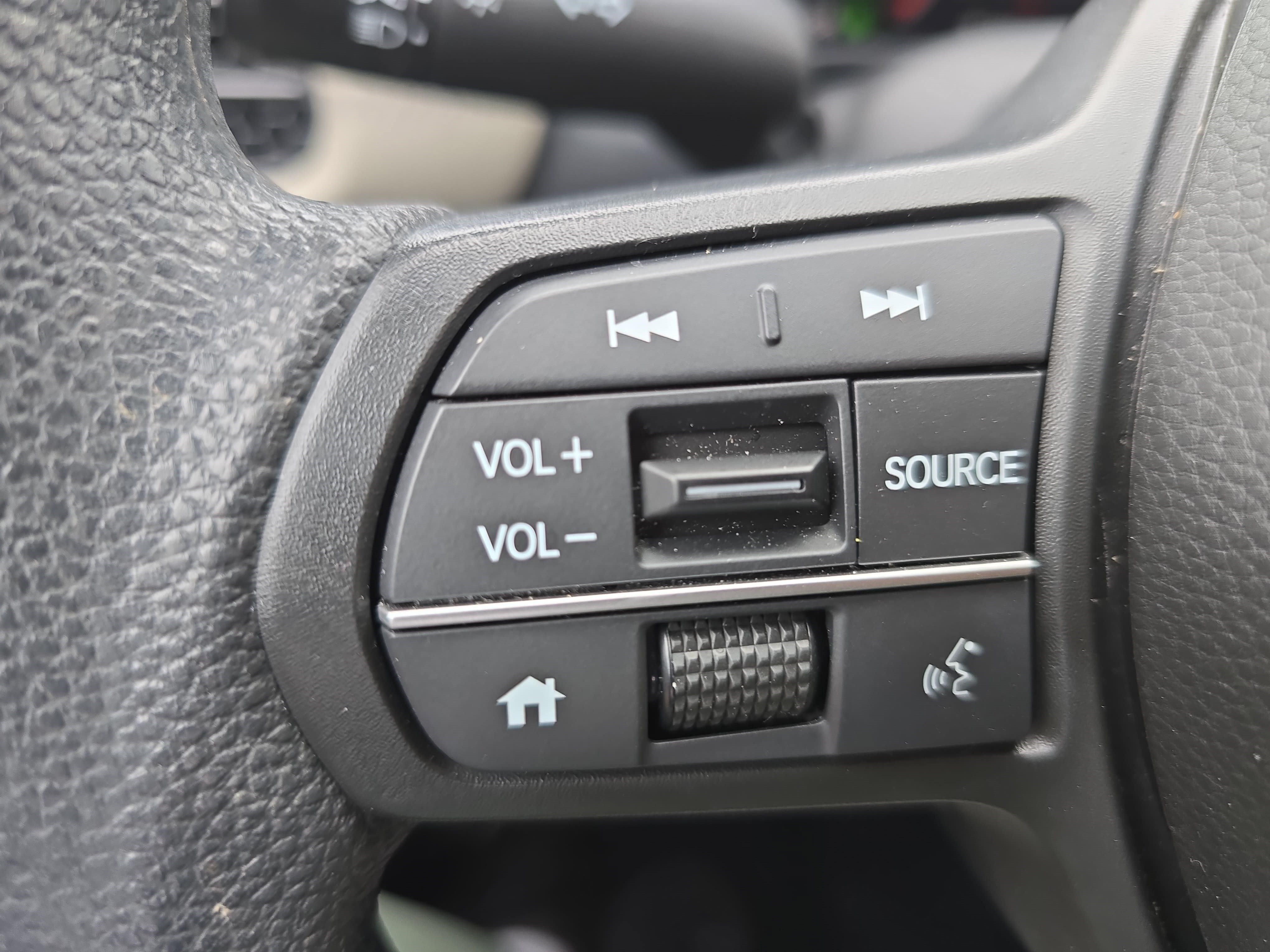 Certified 2025 Honda HR-V LX image 16