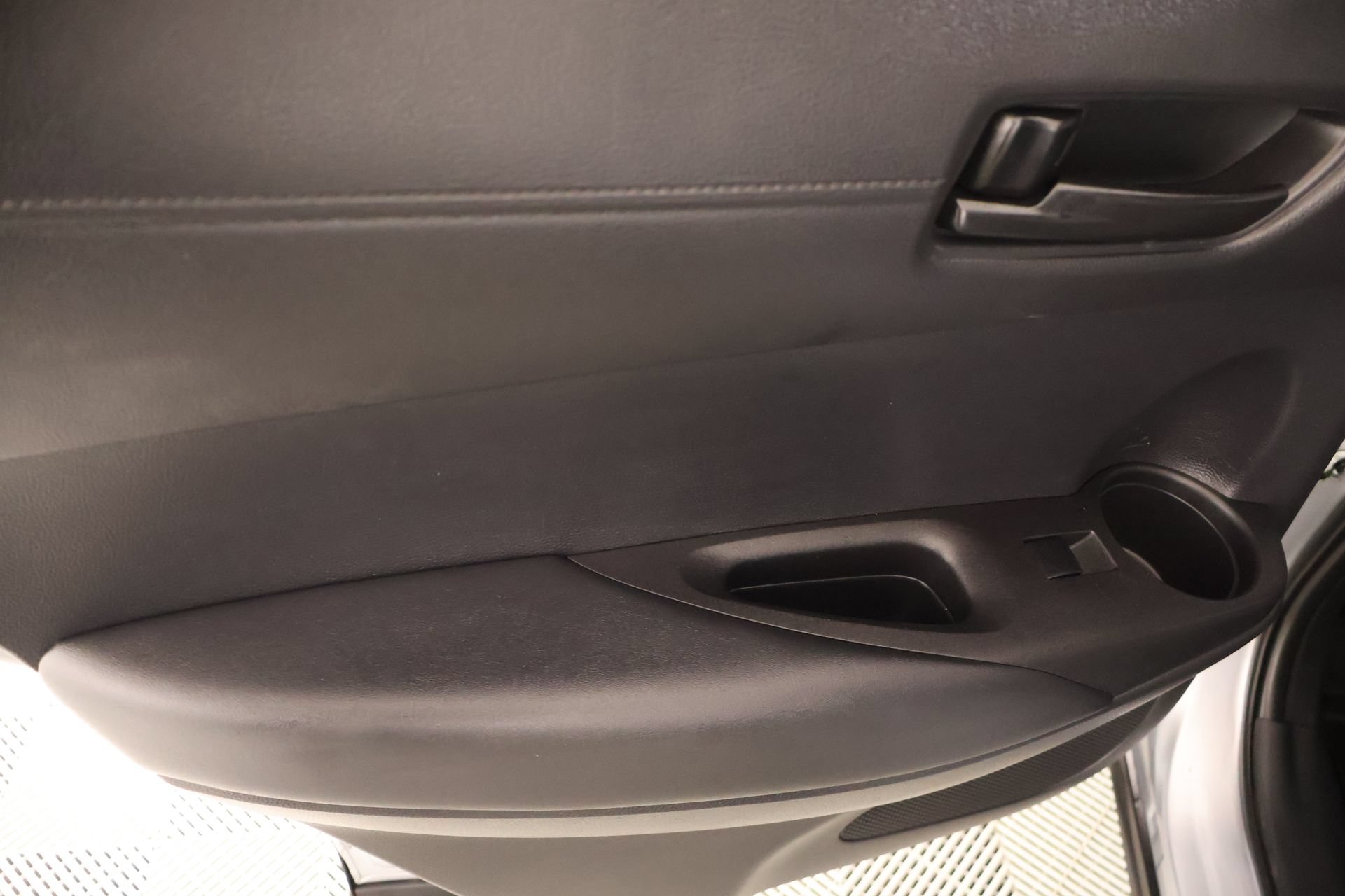 Used 2025 Toyota Corolla Cross AWD Hybrid image 15