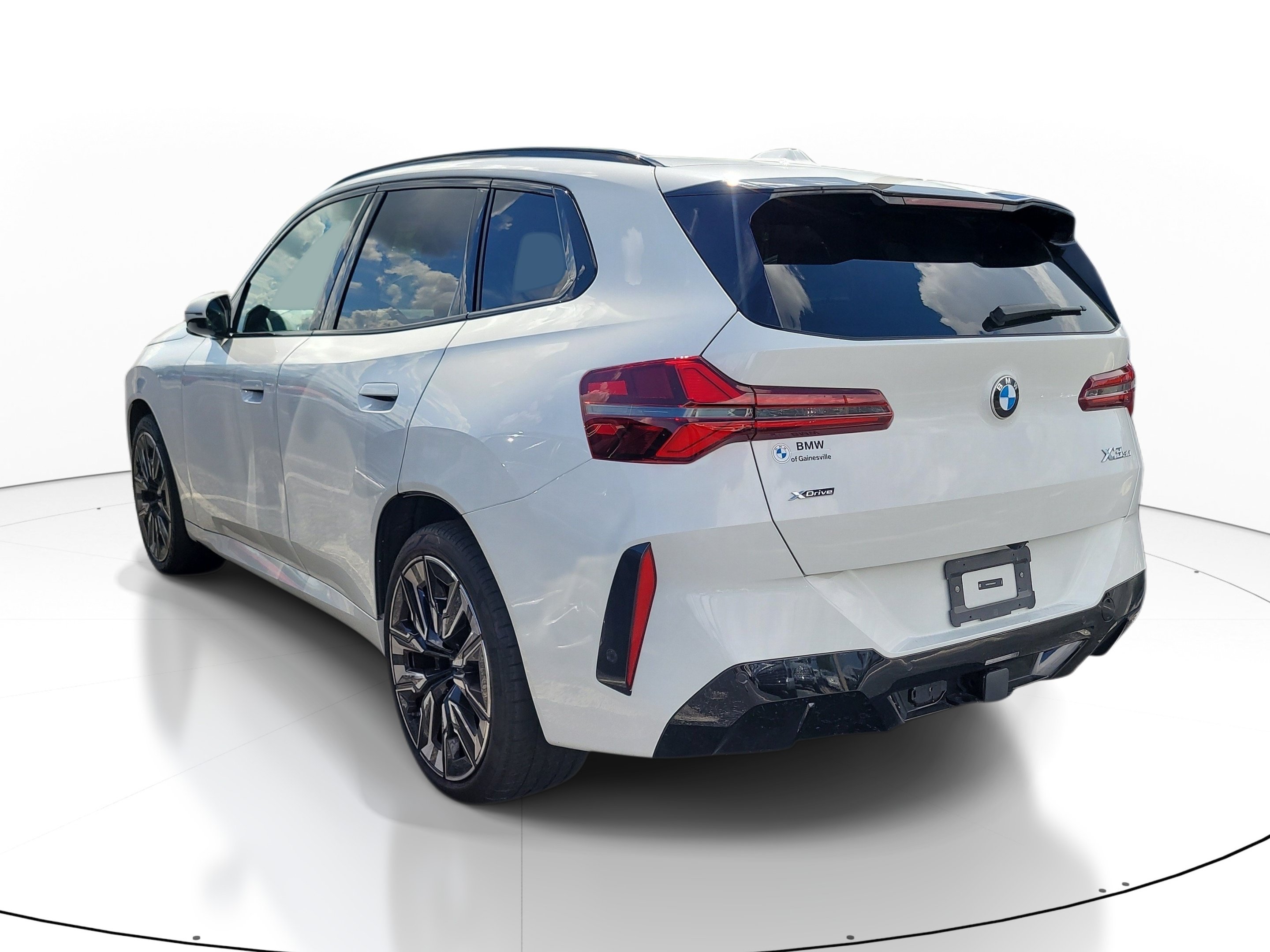 Used 2025 BMW X3 xDrive30i w/ M Sport Package AWD/4WD image 5