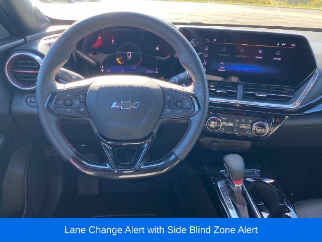 Used 2025 Chevrolet Trax RS w/ Driver Confidence Package FWD image 7