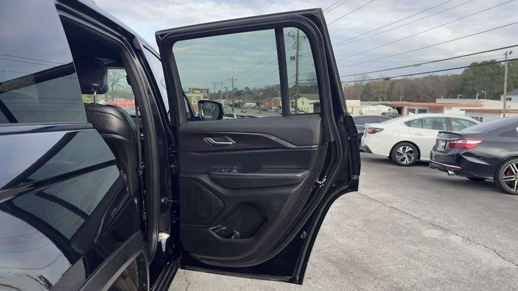 Used 2023 Jeep Grand Cherokee Altitude image 23