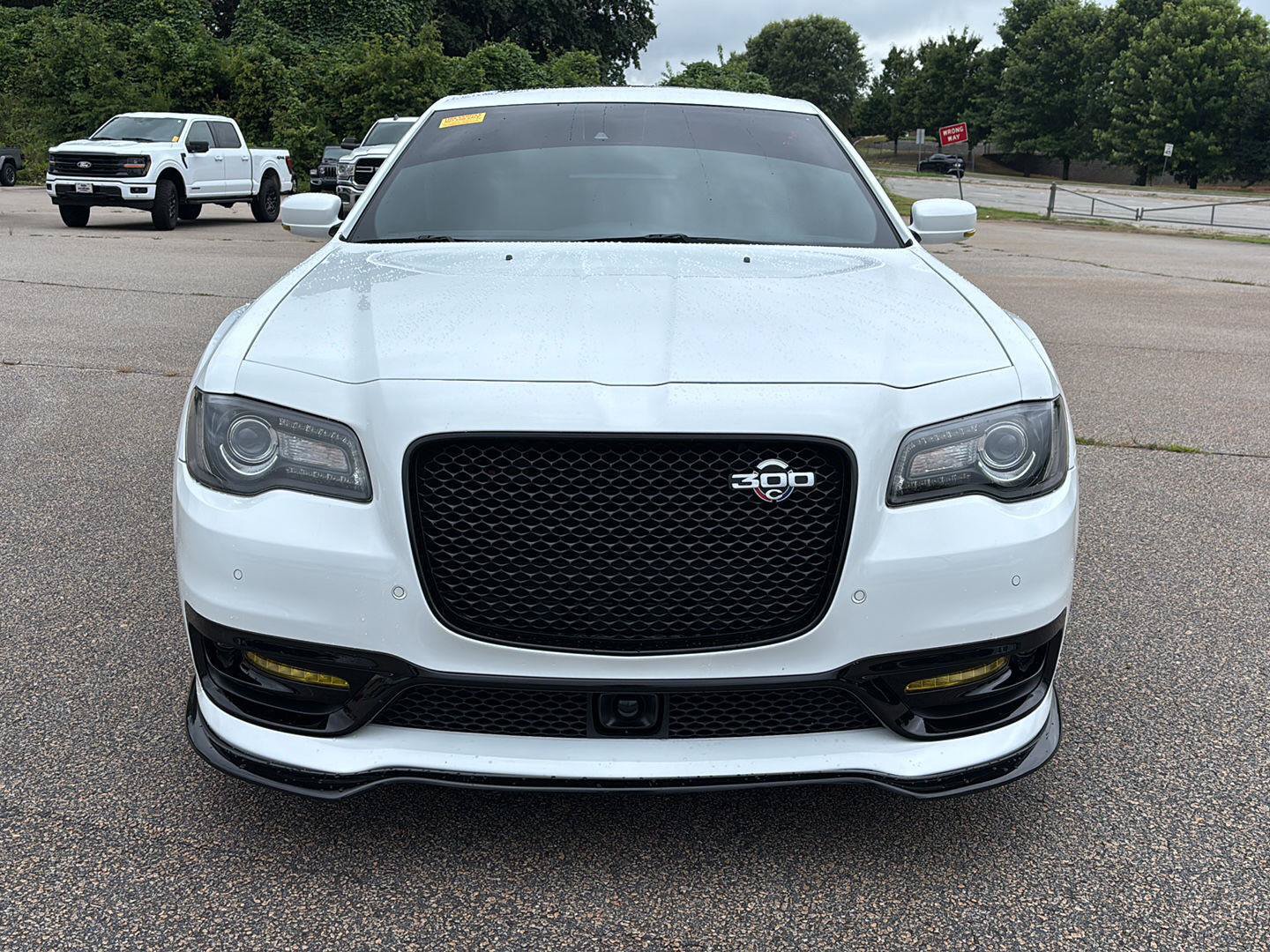 Used 2023 Chrysler 300 C RWD image 2