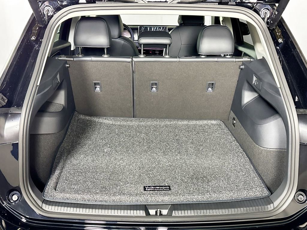 New 2026 Volkswagen Tiguan SE image 21