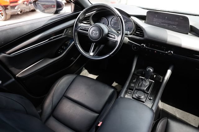 Used 2020 MAZDA MAZDA3 Hatchback w/ Preferred Package FWD image 23