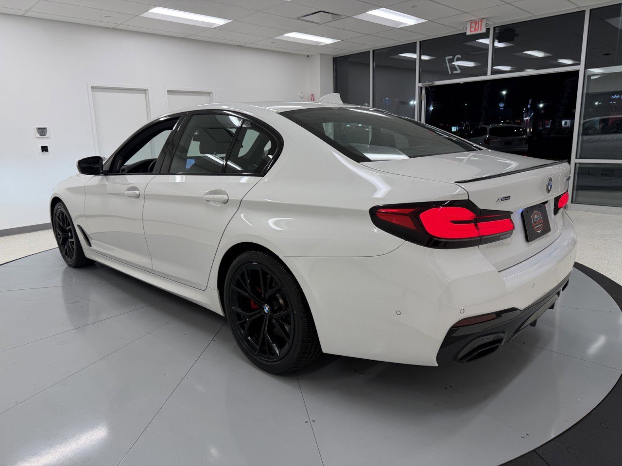 Used 2023 BMW 530i xDrive w/ Executive Package image 74