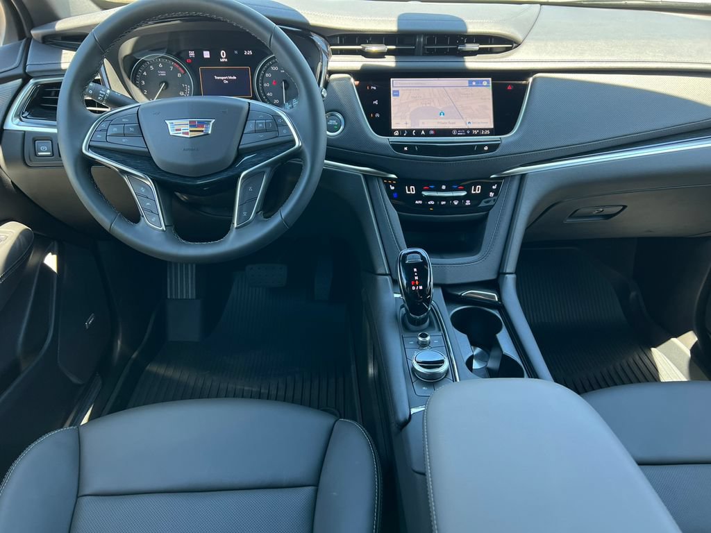 New 2026 Cadillac XT5 Premium Luxury w/ Driver Assist Package AWD/4WD image 2