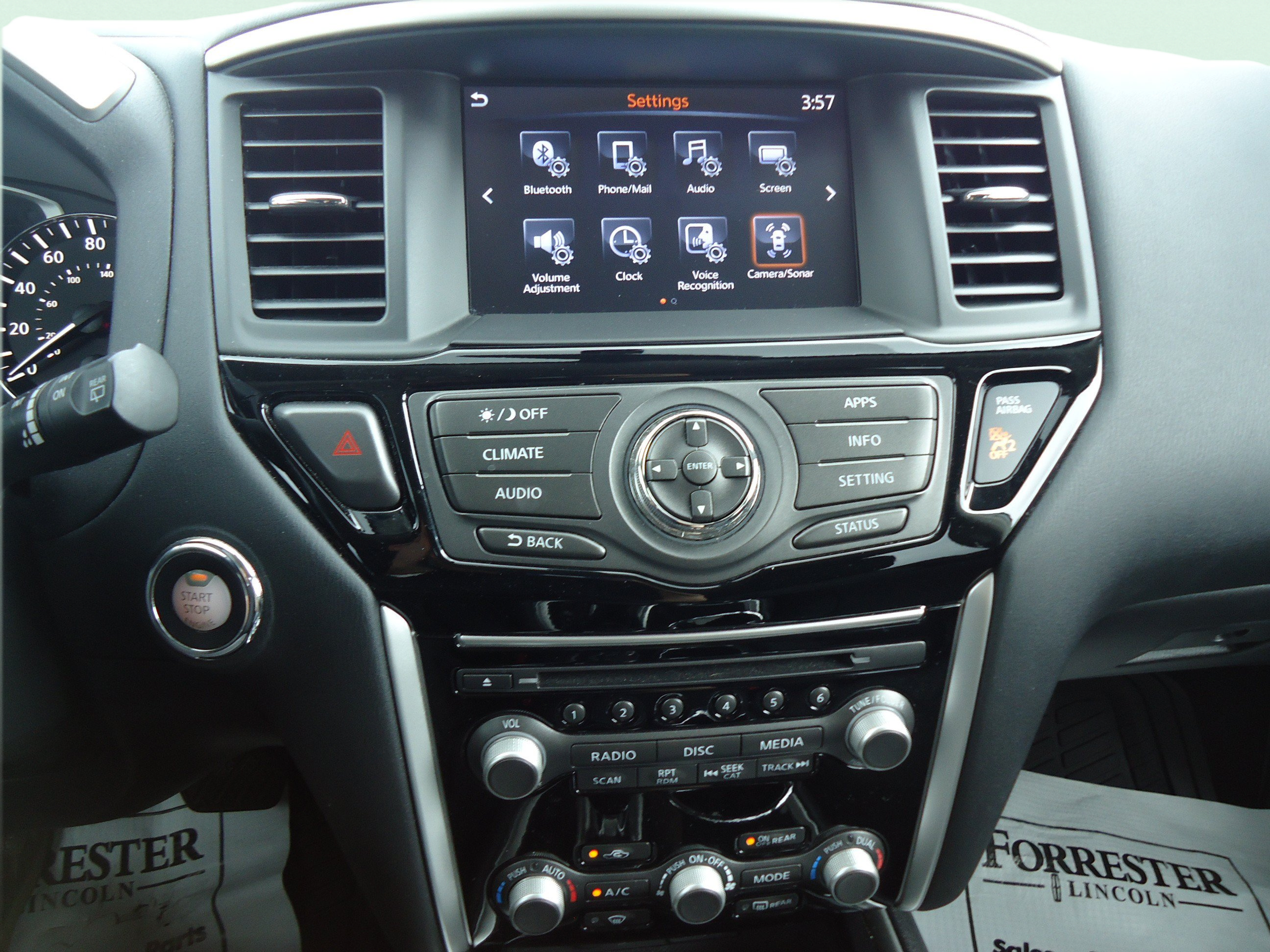 Used 2018 Nissan Pathfinder SV w/ SV All Weather Package AWD/4WD image 15