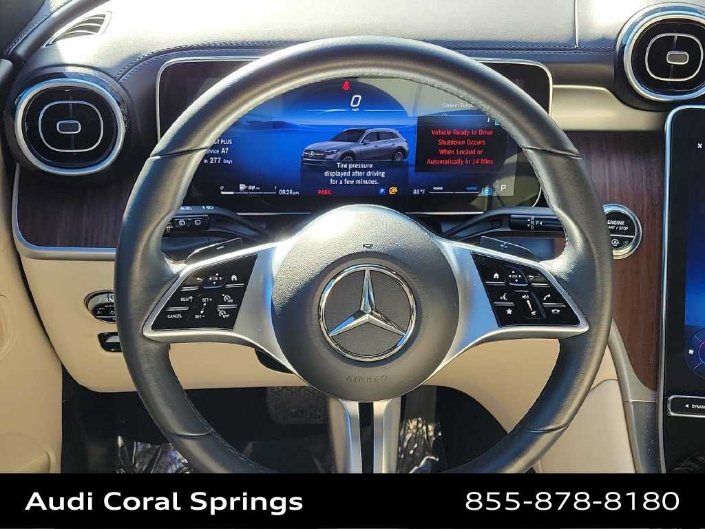 Used 2024 Mercedes-Benz GLC 300 4MATIC image 23