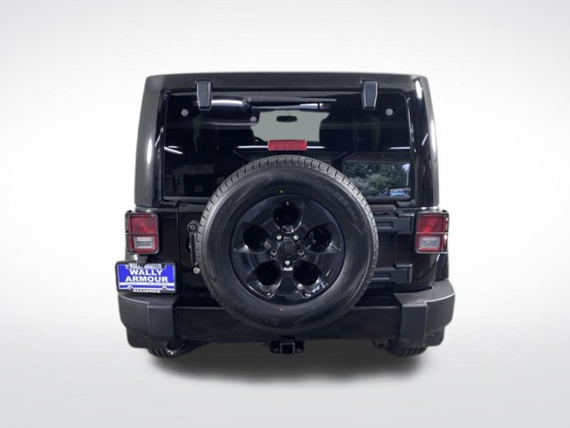 Used 2015 Jeep Wrangler Unlimited Sahara w/ Dual Top Group AWD/4WD image 8