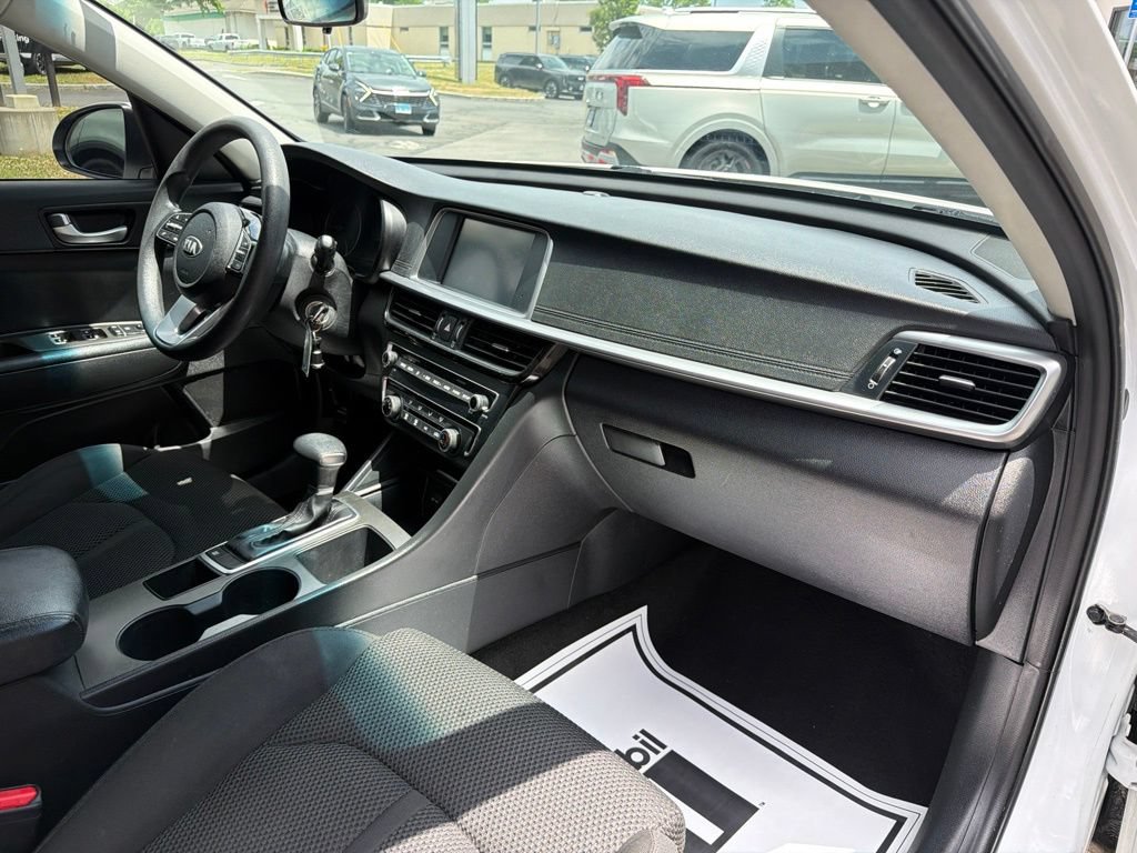 Used 2019 Kia Optima LX FWD image 12