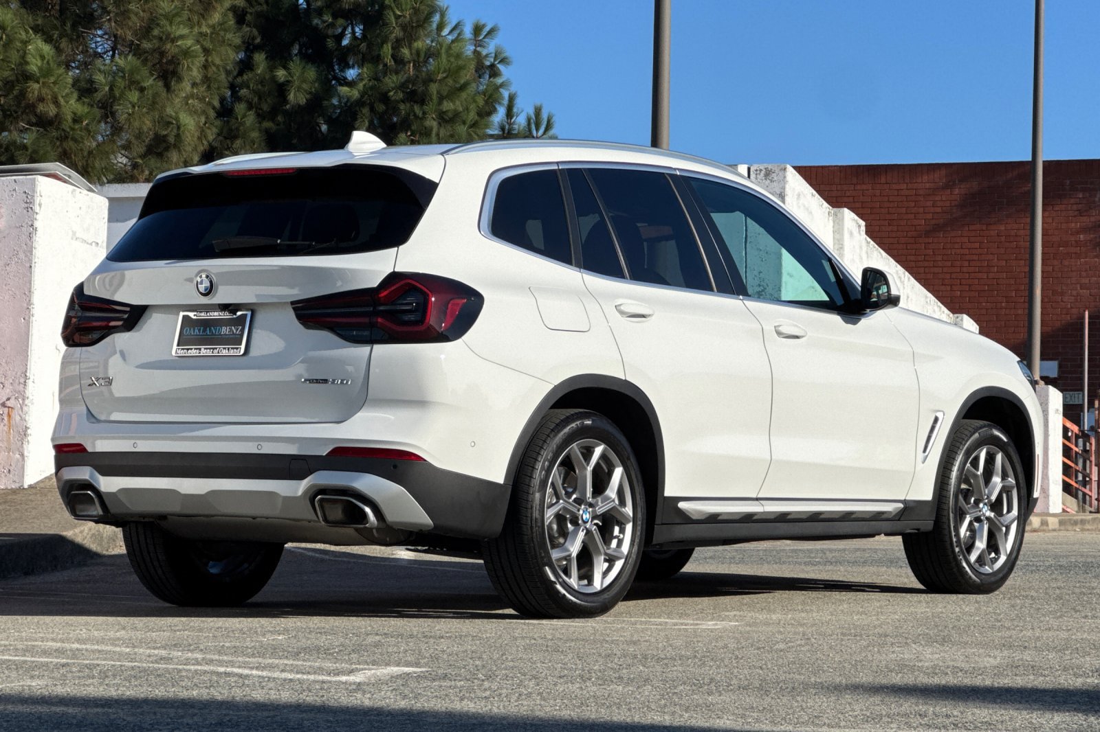 Used 2024 BMW X3 sDrive30i w/ Parking Assistance Package RWD image 4